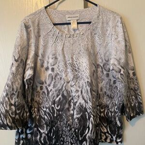 Alfred Dunner Black and Gray and Silver Patterned Blouse